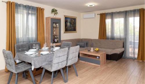 Five-Bedroom Holiday Home