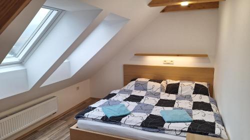 Two-Bedroom Apartment with Mountain View