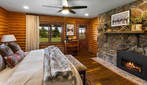 King Room with Mountain View