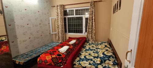 Deluxe Room (2 Adults + 1 Child)