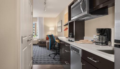 1 Bedroom Suite, 1 King, Sofa bed