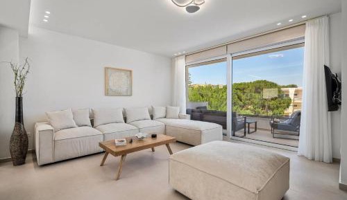 Suite with Mountain View