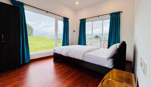 King Room with Balcony