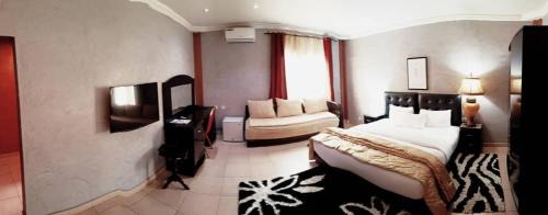 Deluxe Double or Twin Room