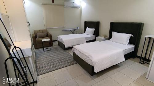 Twin Room with Private Bathroom