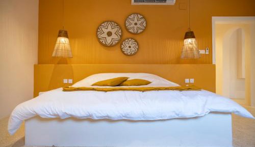 Deluxe King Suite