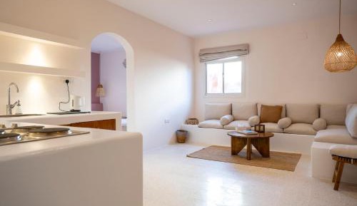 Deluxe King Suite