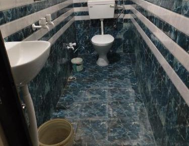 Basic Triple Room with Shared Bathroom