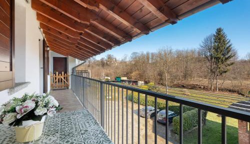 Superior One-Bedroom Apartment with Balcony