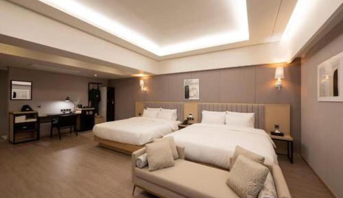 Premier Twin Room