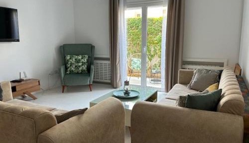 Three-Bedroom Deluxe Apartment