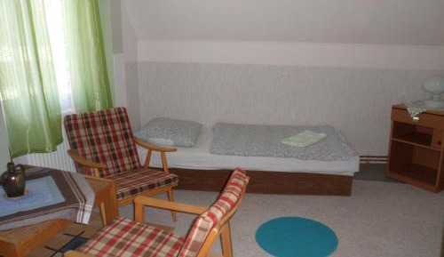 Quadruple Room with Shared Bathroom