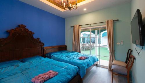 Standard Queen Room