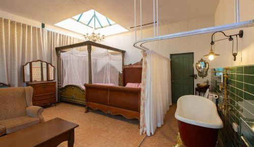 Deluxe Double or Twin Room with Spa Bath