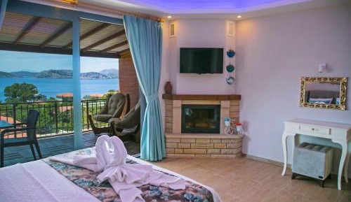 Deluxe Suite with Sea View
