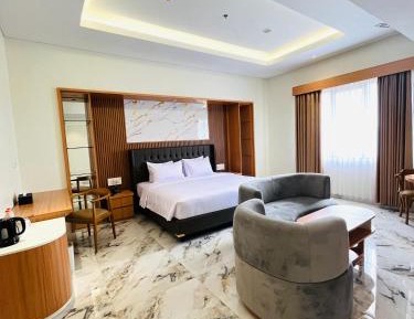 Deluxe King Room