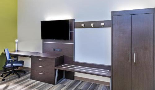 Room with Two Beds - Hearing Accessible - Non-Smoking