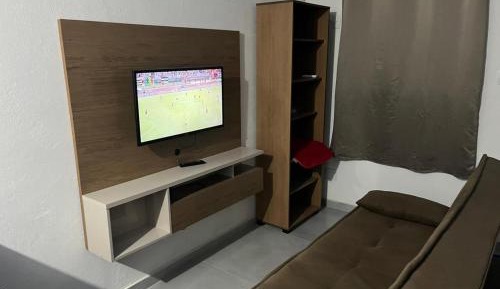 One-Bedroom Loft Apartment with One Queen Bed