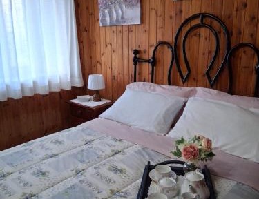 One-Bedroom Apartment with Balcony and Mountain View  