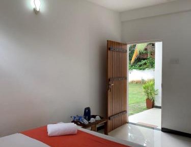 Family Room with Garden View