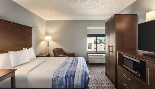 Queen Room - Mobility Access/Non-Smoking