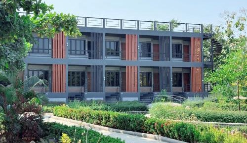 Standard Twin Room with Garden View