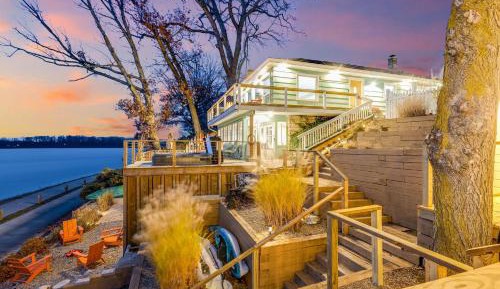 Four-Bedroom Holiday Home