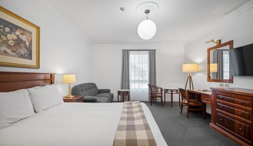 Queen Room