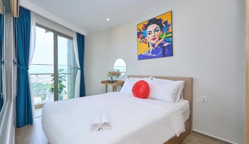 Two-Bedroom Apartment with Sea View