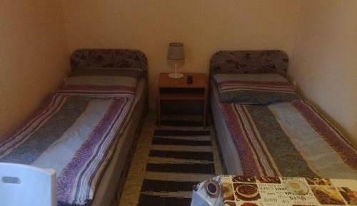 Twin Room with Private External Bathroom