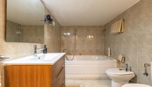 Duplex Apartment with Spa Bath