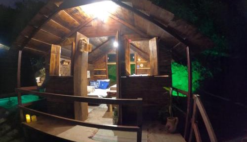 Basic Triple Room with Shared Bathroom