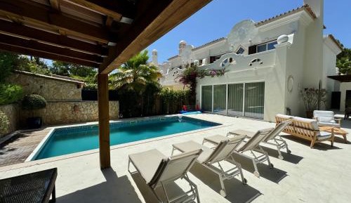 Four-Bedroom Holiday Home