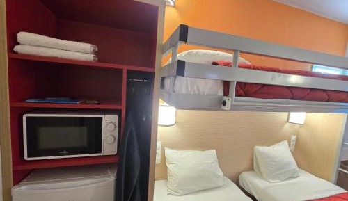 Standard - 3 Single Beds 2 Bunk Bed