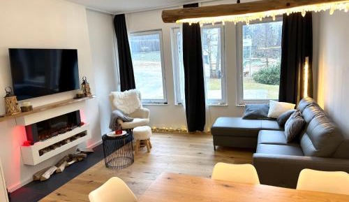 One-Bedroom Apartment with View