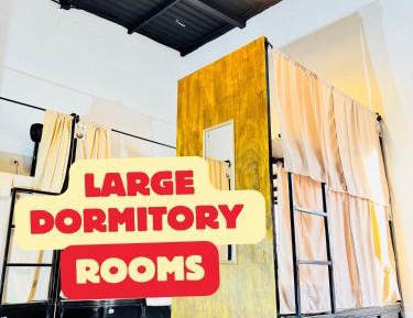 Single Bed in Mixed Dormitory Room