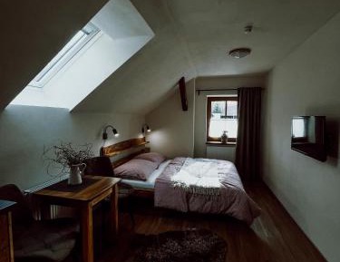 Apartment with Garden View