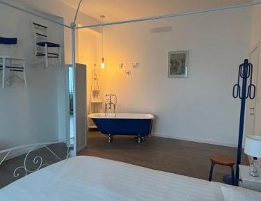 Deluxe Double Room with Bath