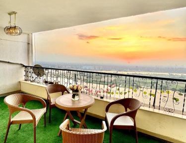Three-Bedroom Apartment with Balcony