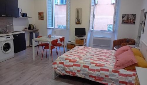 Studio Apartment