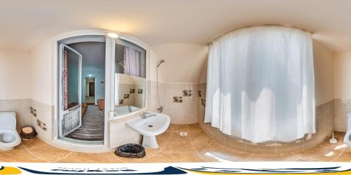 Comfort Triple Room with Shower