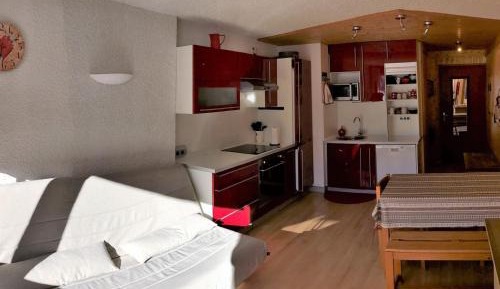 Apartment (6 Adults)