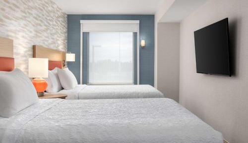 One-Bedroom Queen Suite with Two Queen Beds