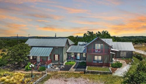 Six-Bedroom Holiday Home