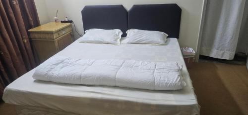 Twin Room with Shared Bathroom