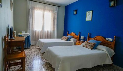 Standard Single Room with Mountain View