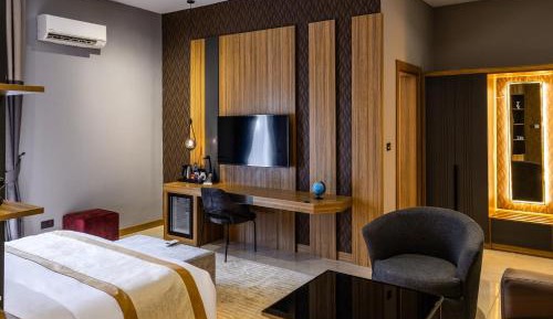 Executive Suite