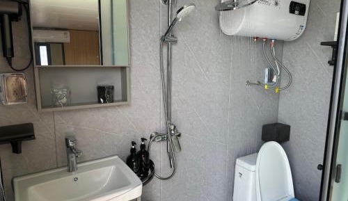 Room #1353338901