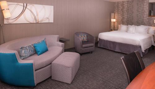 King Room with Sofa Bed