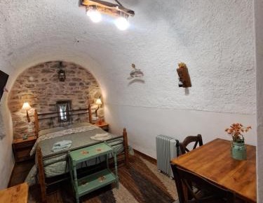 Double or Twin Room with Private Bathroom